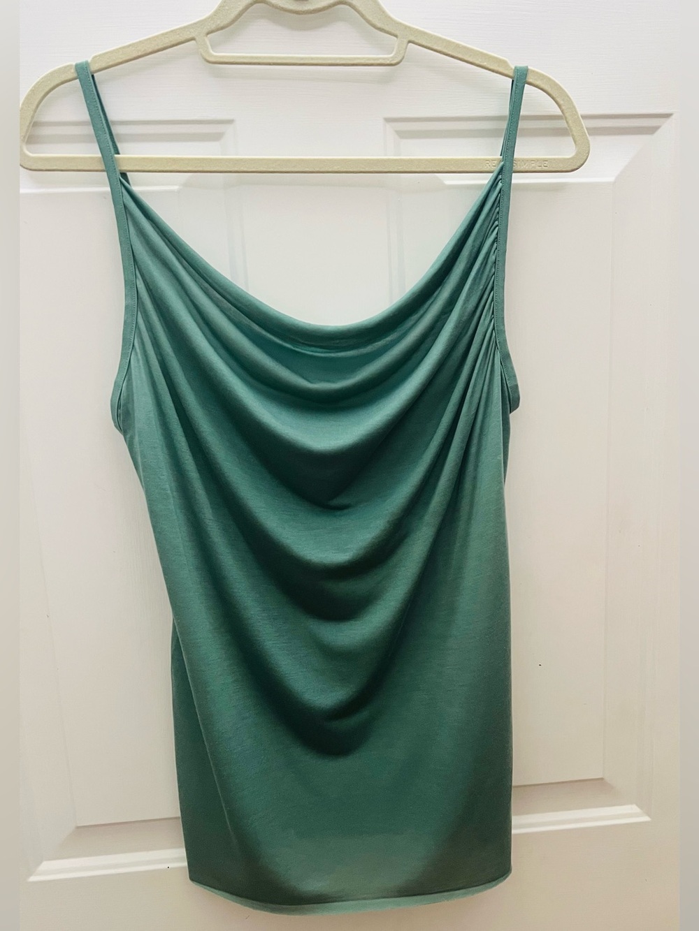United Colors of Benetton women’s soft green tank top/top/spaghetti straps size